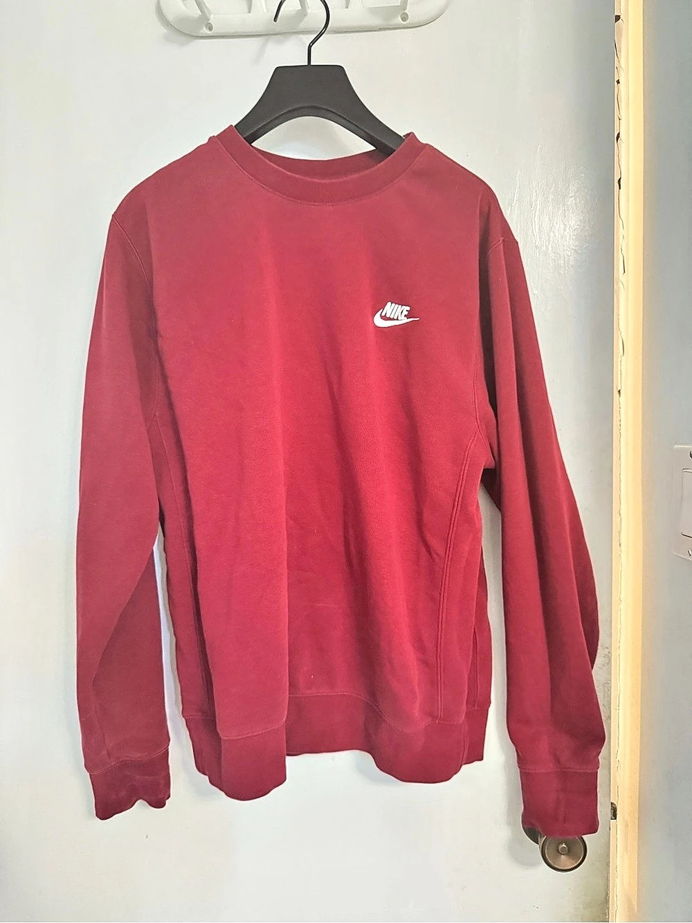 Nike Men'Small Crewneck Sweatshirt Red Size Small
